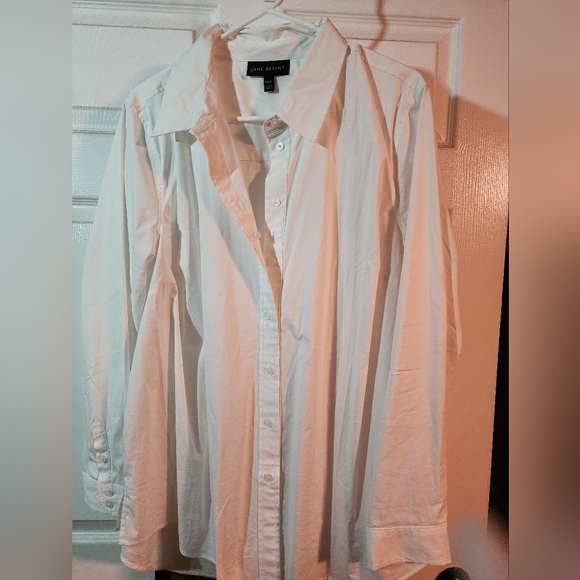Solid white button-up blouse - Picture 2 of 4